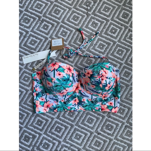 LA PLAGE Other - Midkini Top NWT